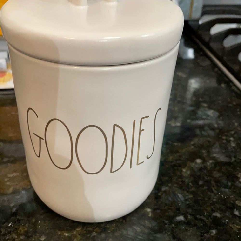 Rae Dunn canister